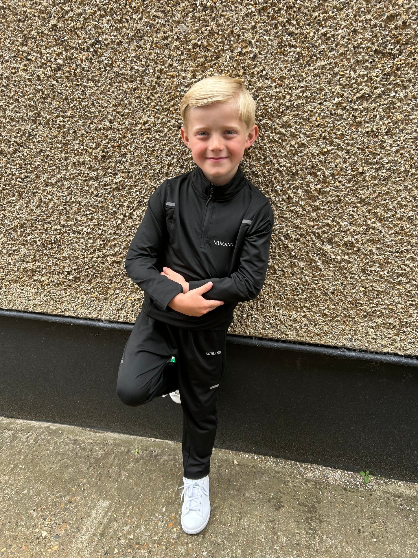 BOYS Quarter Zip Black